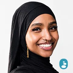 Amina, Cosmetologist at OYESPA